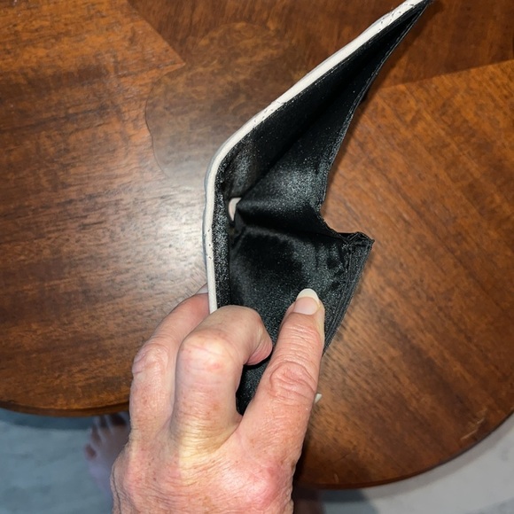 Nicole Miller Wallet 6 x 4 double snap 3 compartments  card& ID holder grey NWOT - Picture 10 of 10